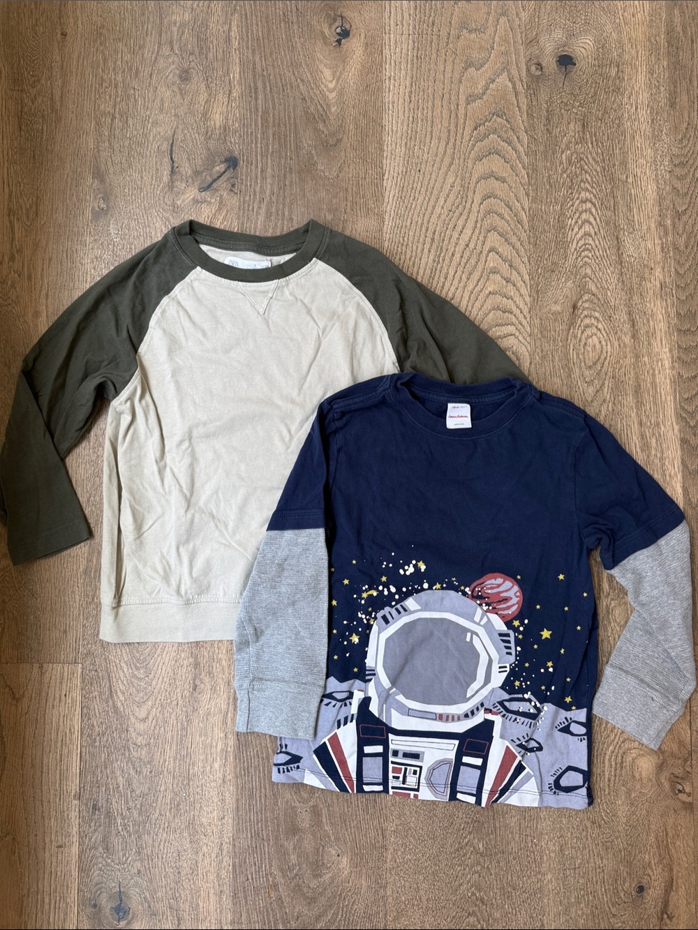 Hanna Andersson Navy Space Astronaut Graphic Tee & Zara Olive Raglan Top